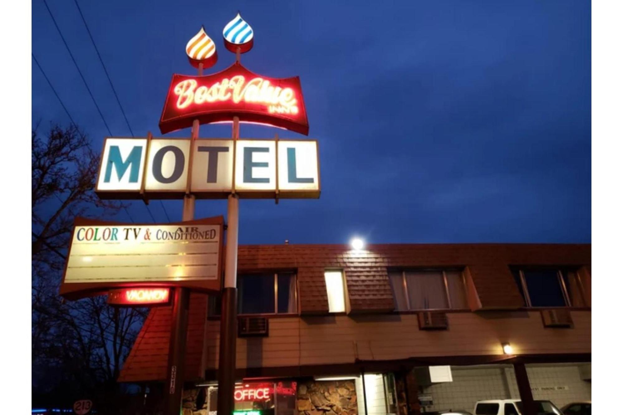 Value By Oyo Or South East Motel Portland