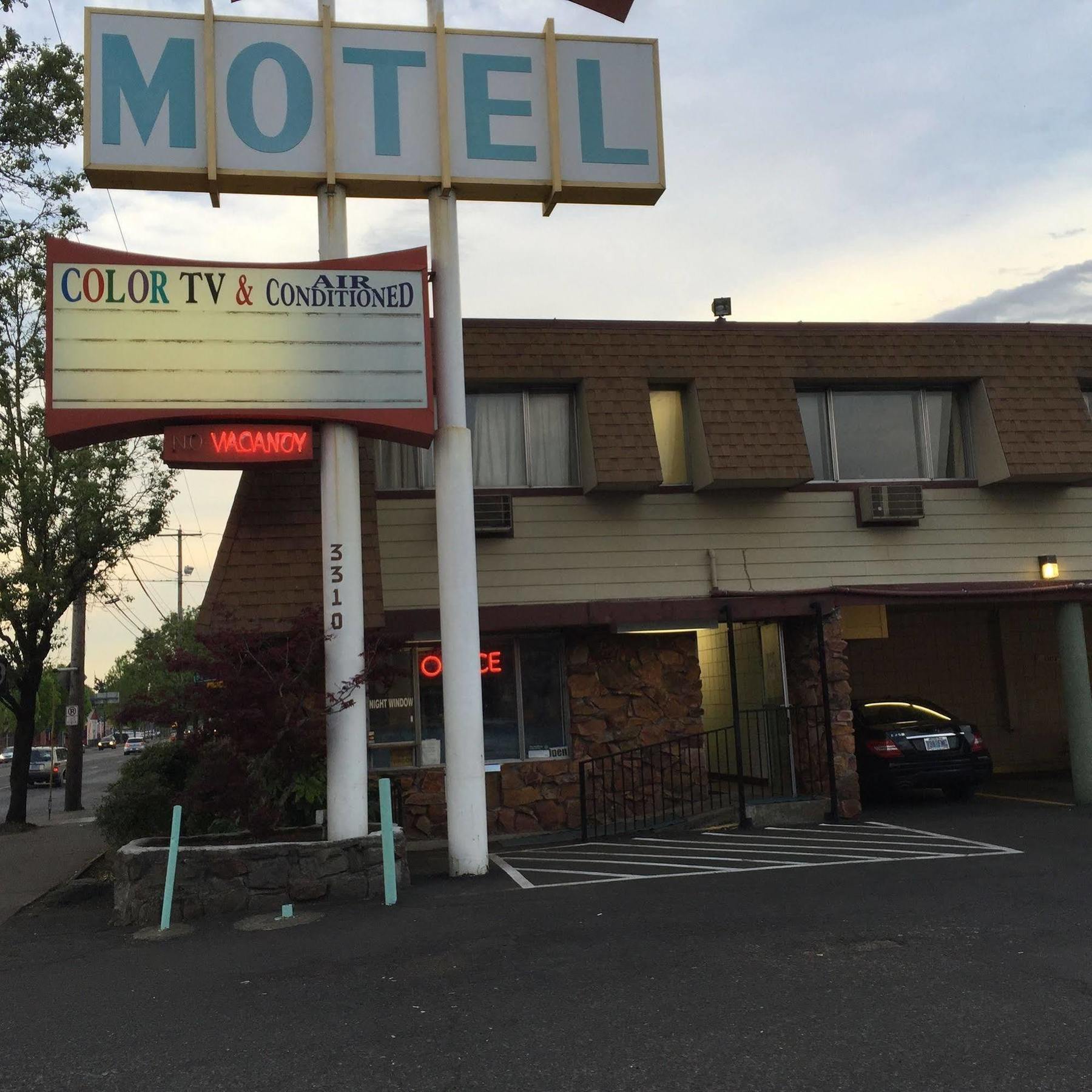 Value By Oyo Or South East Motel Portland